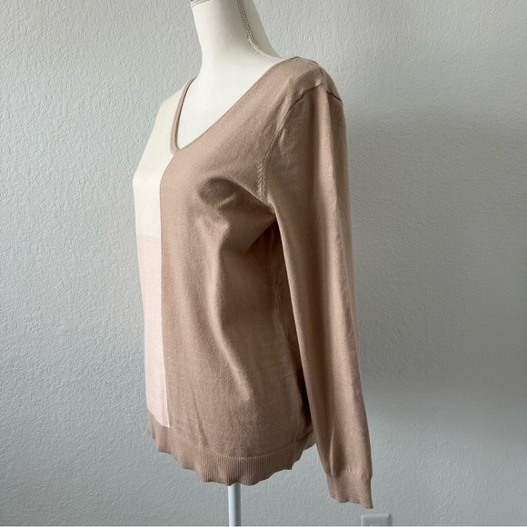 NWOT Love Ellie Pullover Colorblock Sweater - Picture 4 of 8